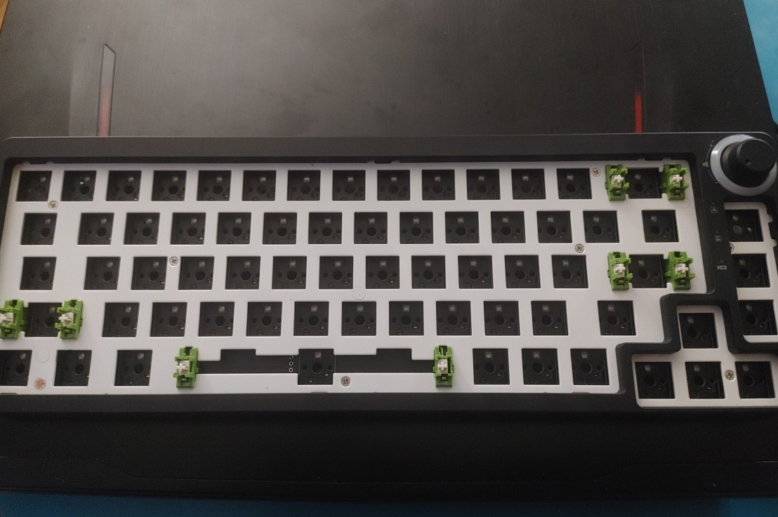 Building My First Mechanical Keyboard – KBDIY&nbsp;TM680